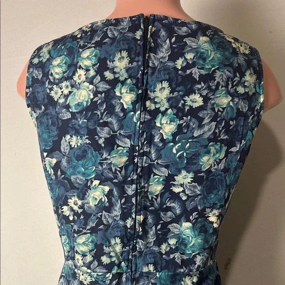 Torrid Cotton Peplum Top Women's Plus Size 2/2X Floral Print Keyhole Neck Zip - Picture 6 of 9